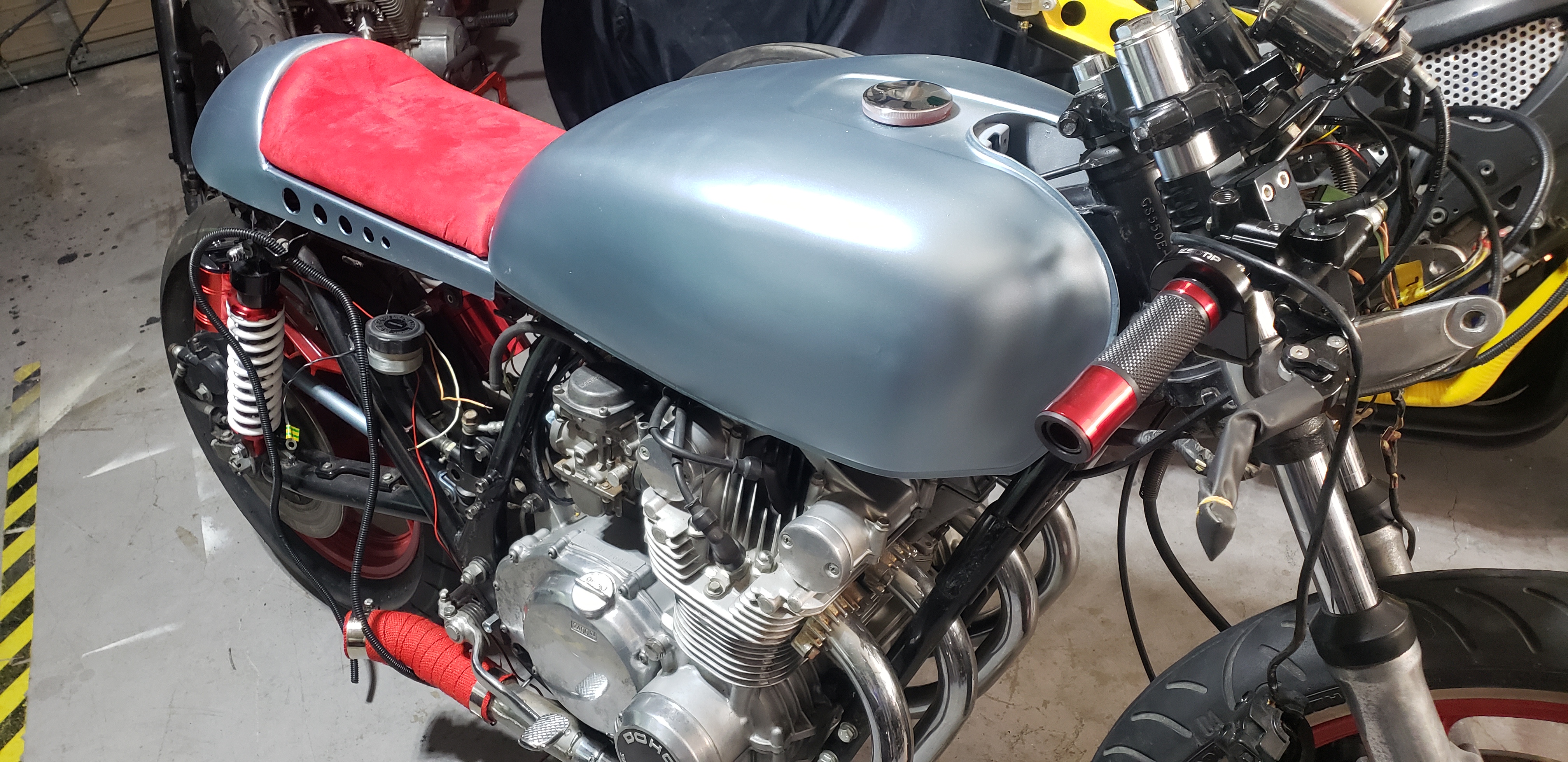 Alcantara Seat Suzuki GS550 Cafe Racer Custom Motorcycle